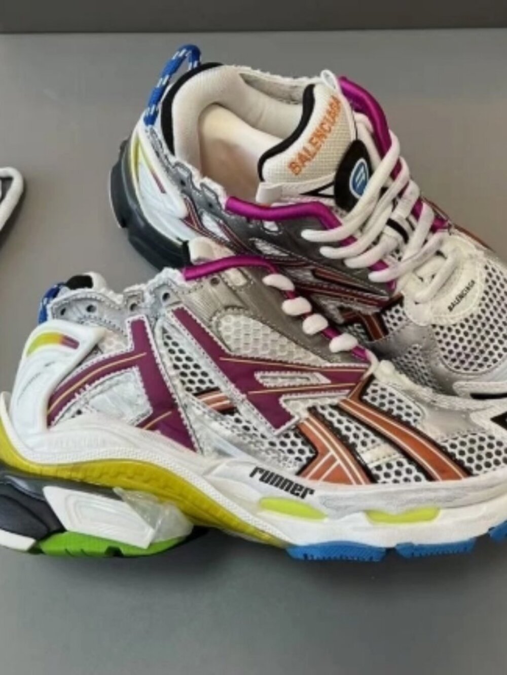 Balenciaga Runners Distressed Multicolor EU size 42 ( fits US 9.5 ) - Picture 2 of 6